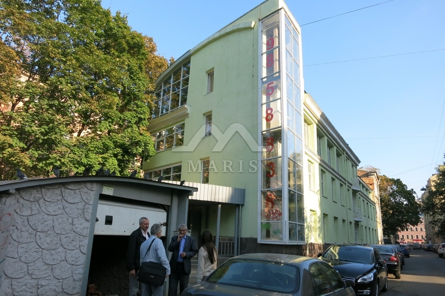 Отдельно стоящее здание на Колпинской ул.